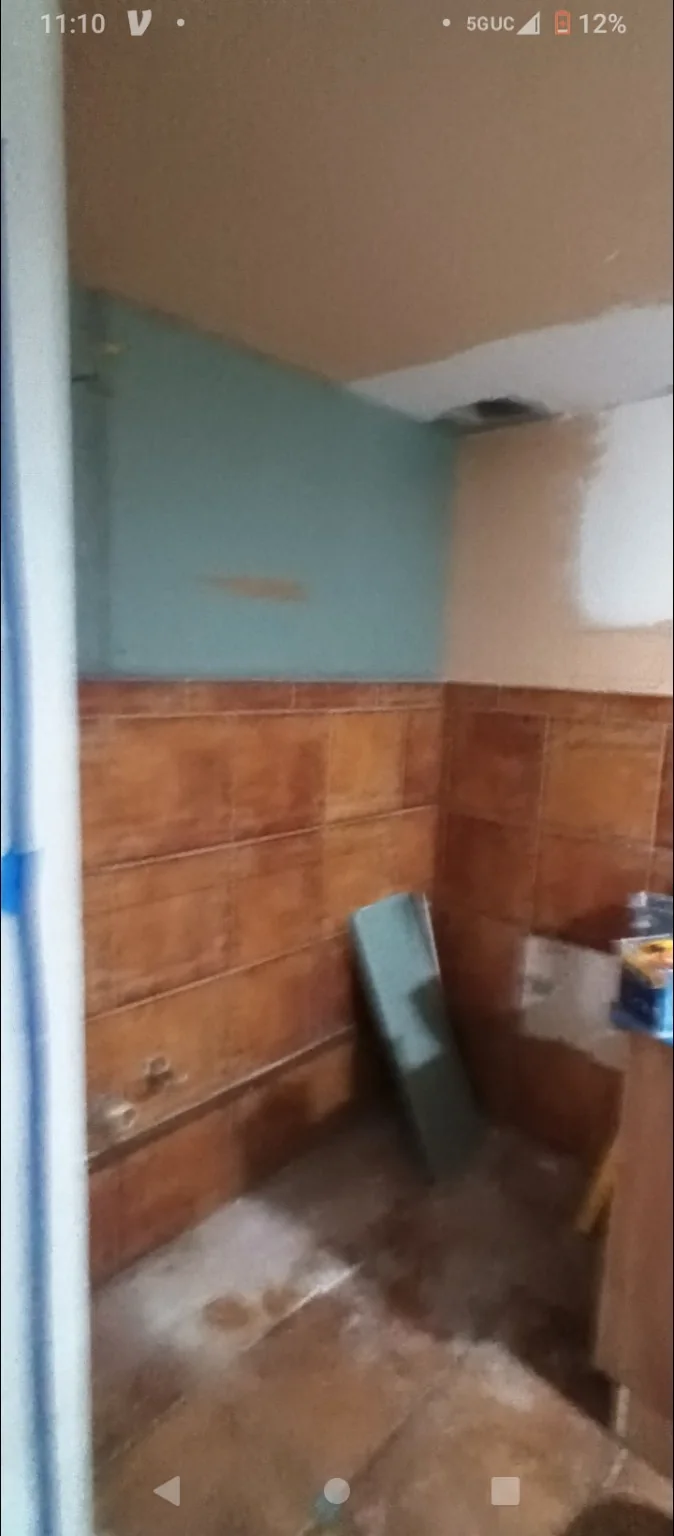 Bathroom before renovation